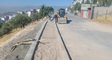 Dulkadiroğlu Belediyesi’nden Ballıca Mahallesi’ne Kaldırım Düzenlemesi