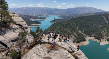 Kahramanmaraş'ta Güredil Kalesi Göz Dolduruyor