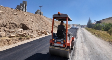 Büyükşehir, Afşin Kırsalında Ulaşım Ağını Güçlendirmeye Devam Ediyor