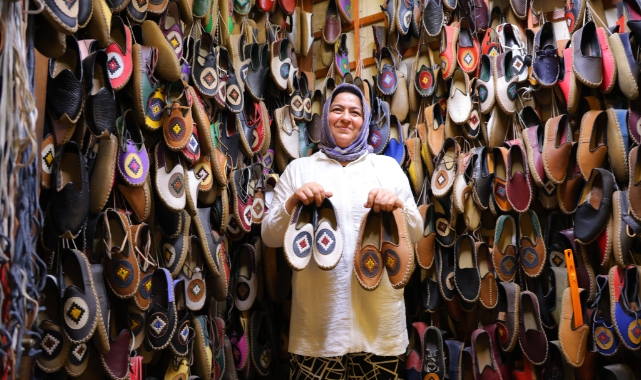 Dünyaca Ünlü Filmlerin Kostümlerinde Yer Alan Maraş Yemenisi Üretimi Sürüyor