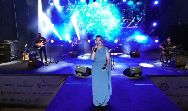 Geleneksel Ağustos Fuarı’nda Hatice Gökçeli’den Türkü Ziyafeti