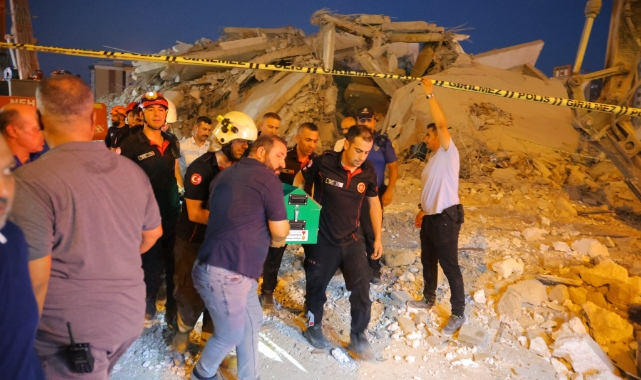 Göçük Altında Kalan İş Makinası Operatörünün Cansız Bedenine Ulaşıldı