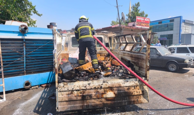 Kamyonetin Kasasında Çıkan Yangın Söndürüldü