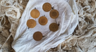 Yenilenmesi İçin Getirilen Yün Yastıktan 7 Cumhuriyet Altını Çıktı