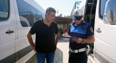 Büyükşehir Zabıtası Öğrenci Servislerini Denetledi