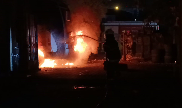 Gece Bekçileri Fark Etti: Kundaklama ve Şüpheli Düzenek Paniği Yaşandı