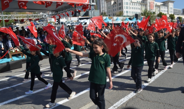 Kahramanmaraş’ta Cumhuriyet Bayramı’nın 102. Yıl Dönümü Kutlandı