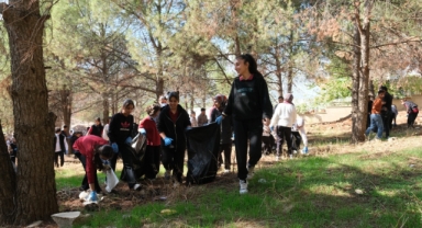 Onikişubat Belediyesi’nden 300 Öğrenciyle Orman Temizliği