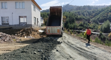 Onikişubat'ın 10 Kırsal Mahallesinde Ulaşım Ağı Güçleniyor