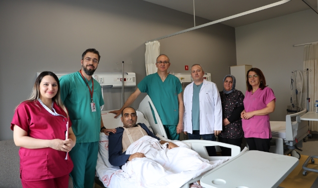 Depremden Sonra Yapılan Hastanede 100'üncü Açık Kalp Ameliyatı Başarıyla Tamamlandı