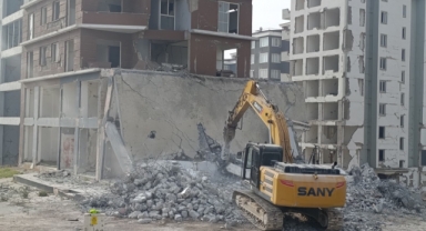 Kahramanmaraş'ta Ağır Hasarlı Binaların Yıkımında Sona Gelindi