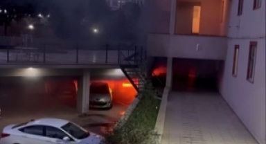 Kahramanmaraş'ta Elektrikli Otomobil Alev Alev Yandı