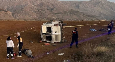 Kahramanmaraş'ta İşçileri Taşıyan Minibüs Takla Attı: 2 Ölü, 7 Yaralı