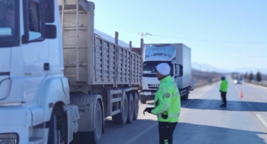Kahramanmaraş'ta Kış Lastiği Uygulaması