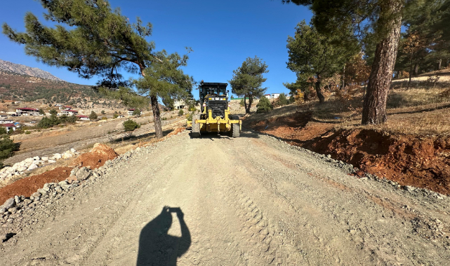 Onikişubat Belediyesi’nden17 Kırsal Mahallede 26 Farklı Noktada Yoğun Hizmet Mesaisi