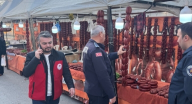 Onikişubat Belediyesi Zabıtası,Tarihi Geçmiş 850 Kilogram Sucuk Ele Geçirdi