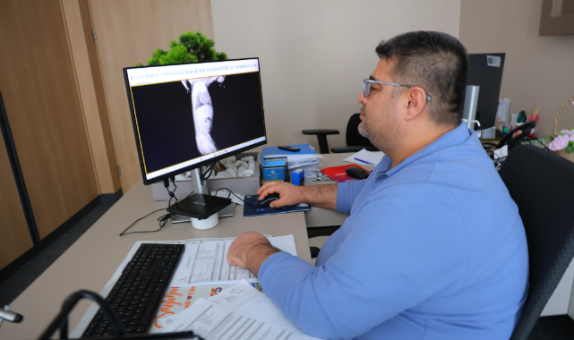 Bebeğin Sırtından Tel Parçası Çıktı