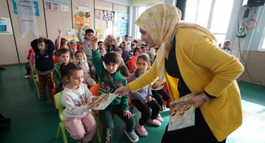 Büyükşehir’den Miniklere Masal Şöleni