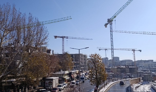 Hava Sıcaklığı Eksilere Düştü, İnşaatlarda Çalışmalar Durma Noktasında Geldi