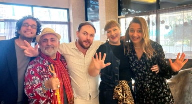 Ocak Ayında Ağustos Filmi, ÇAPKINLAR OTELİ