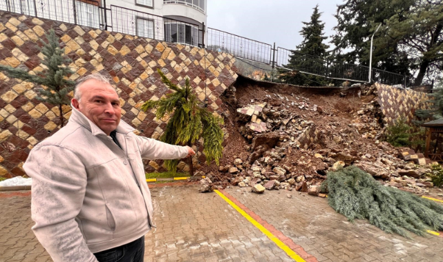 Şiddetli Yağış Sonrası İstinat Duvarı Çöktü