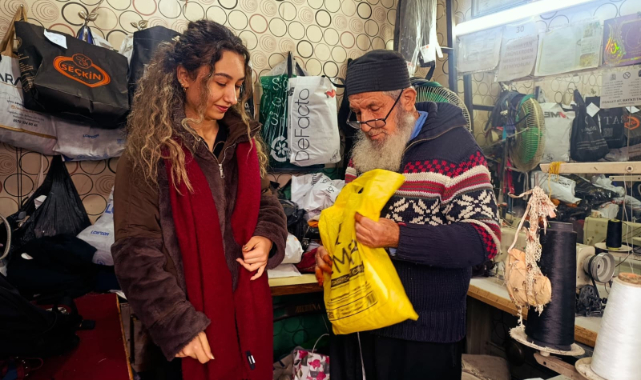 83'lük Terzi, İlk Günkü Aşkla Mesleğini Sürdürüyor