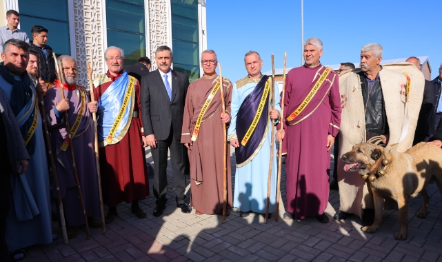 Bakan Çiftçi, Kahramanmaraş’ta Esnafla Bir Araya Geldi