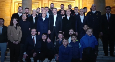 Bakan Çiftçi, Teravih Namazını Kahramanmaraş’ta Kıldı