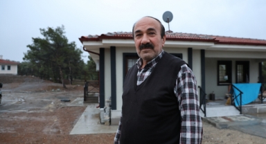 Cumhurbaşkanı Erdoğan'ın Açıkladığı Ödeme Kolaylığı, Köy Evlerine Taşınan Depremzedeleri de Sevindirdi