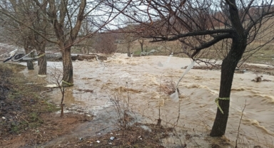 Ekinözü Belediyesi'nin Yaptığı Yol İlk Yağmurda Taşkın Altında Kaldı