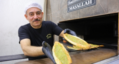 Kahramanmaraş'ta İftar Sofralarının Gözdesi: Fıstıklı Börek
