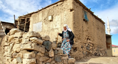 Kahramanmaraş'ta Yıllara Meydan Okuyan Evler Görüntülendi