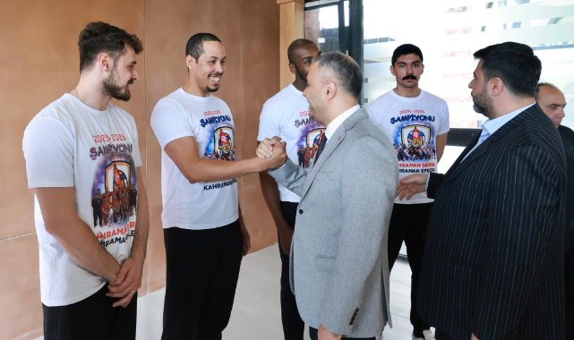 Başkan Toptaş, Efeler Ligi’ne Yükselen Onikişubat Belediye Spor İle Şampiyonluk Yemeğinde Buluştu