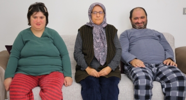 Depremzede Anne İki Down Sendromlu Çocuğuyla Yeni Evine Kavuştu