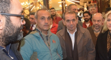 Galatasaray Başkanı Dursun Özbek Depremzedelerle İftarda Buluştu