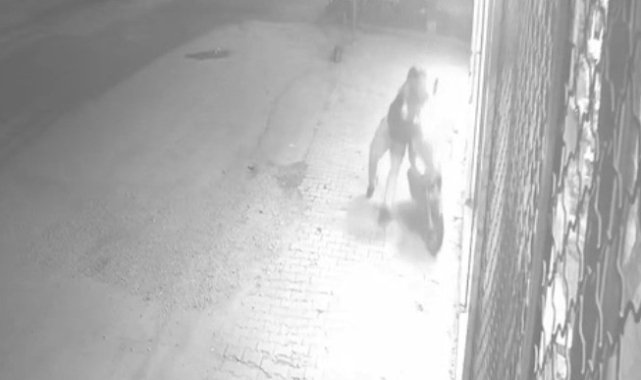 Gaza Bastı, Motosikletten Düştü