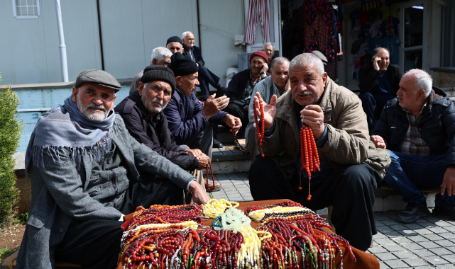 Kahramanmaraş'ta Ulu Cami Meydanı'nın Müdavimleri