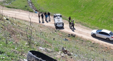 Otomobil Uçuruma Yuvarlandı, Sürücüyü İtfaiye Kurtardı