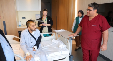 Otomobille Giderken Kafasına Kaya Yuvarlandı, Başarılı Ameliyatla Sağlığına Kavuştu