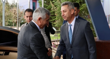Vali Ünlüer’den Rektör Okumuş’a Hayırlı Olsun Ziyareti