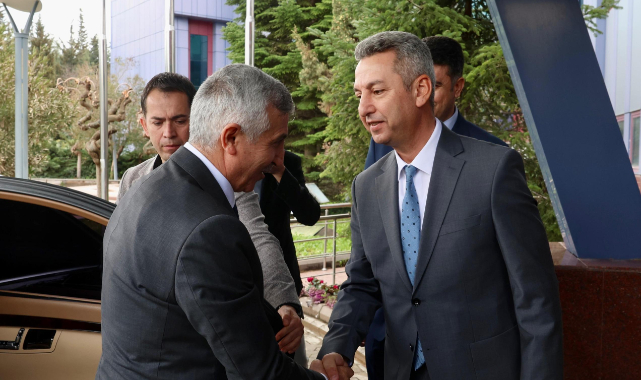 Vali Ünlüer’den Rektör Okumuş’a Hayırlı Olsun Ziyareti