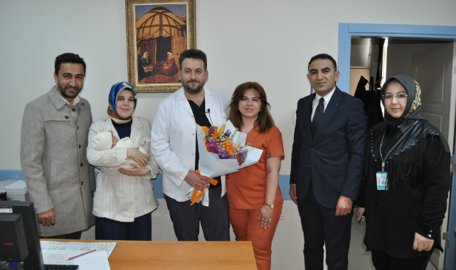 11 Yıldır Hasret Çeken Çift, Abdominal Serklaj Ameliyatının Ardından Bebeklerine Kavuştu