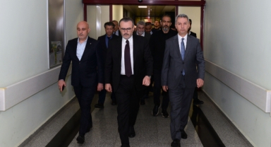 64. Dönem Kültür ve Turizm Bakanı ve AK Parti MKYK Üyesi Mahir Ünal’dan, KSÜ Tıp Fakültesi Hastanesi’ne Ziyaret