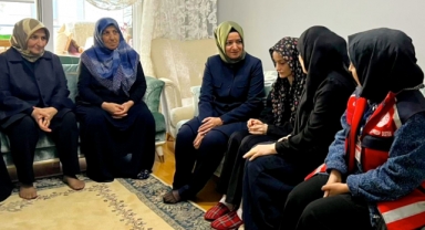 AK Parti Genel Başkan Yardımcısı Kaya, Kahramanmaraş’ta Öğrencilerin Aileleriyle Bir Araya Geldi