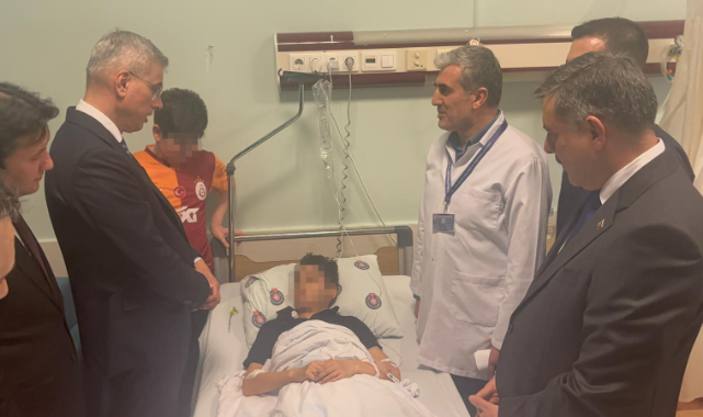 Bakanlar Yaralı Öğrencileri Ziyaret Etti