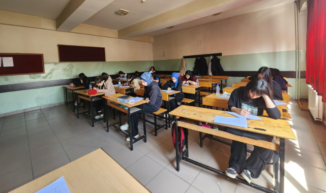 Eşik Projesi’nde Okuduğunu Anlama Yarışmasının Okul Finalleri Tamamlandı