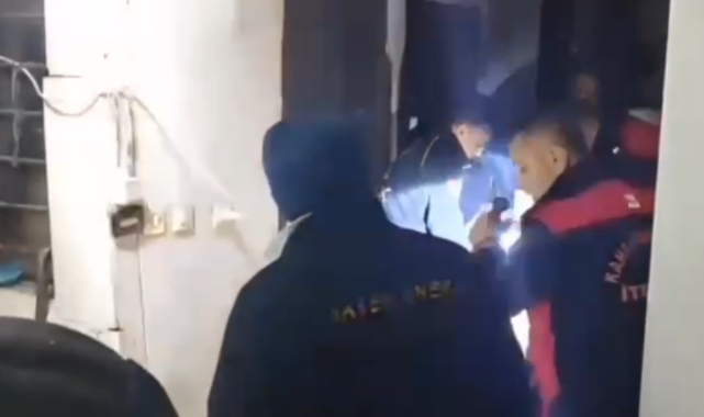 Kahramanmaraş'ta Çıkan Yangında Evde Mahsur Kalan Vatandaşı İtfaiye Kurtardı