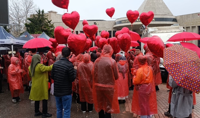 Kahramanmaraş’ta Kalp Balonlarıyla Otizme Dikkat Çekildi