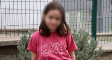 Nöbetçi Öğretmen Diğer Öğrencileri Kurtarmak İçin 'Yere Yatın' Diye Bağırmış