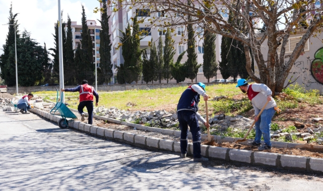 Onikişubat Belediyesi’nden 9 Farklı Mahallede Eş Zamanlı Kaldırım ve Yol Çalışması